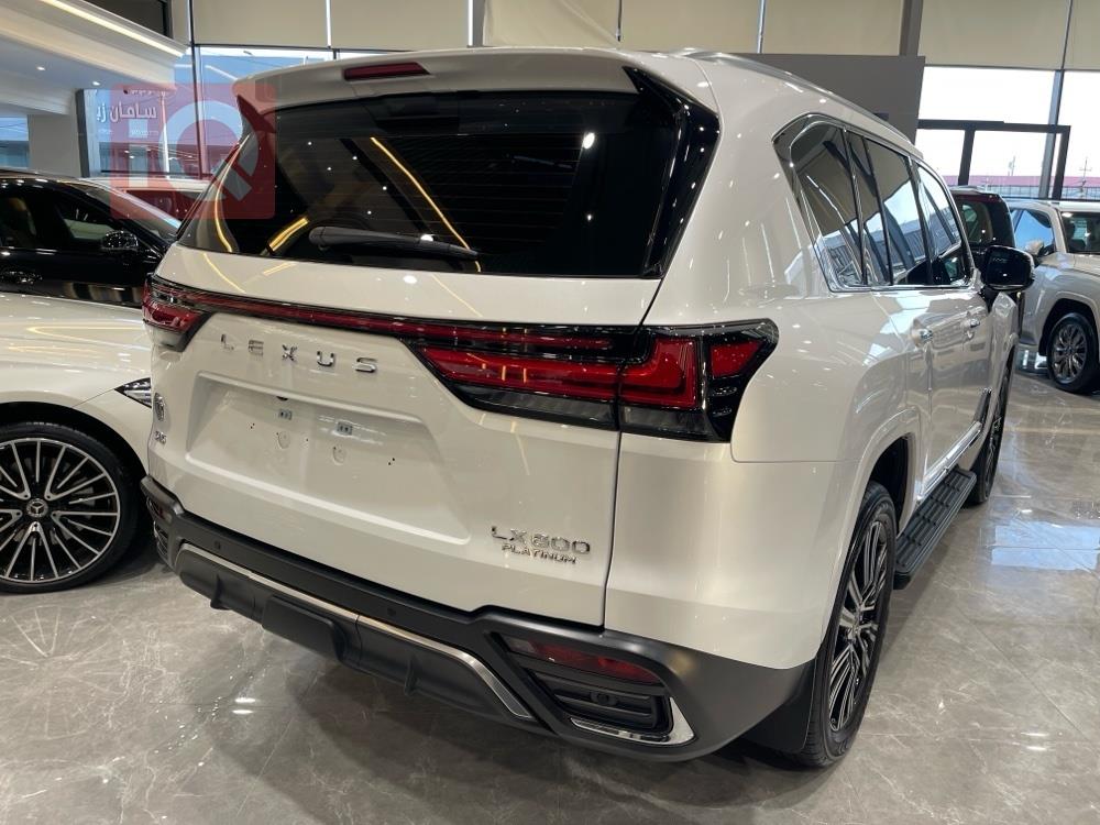 Lexus LX